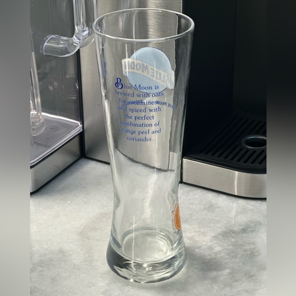 Blue Moon Brewing Co. Pilsner / Beer Glass - Picture 2 of 8